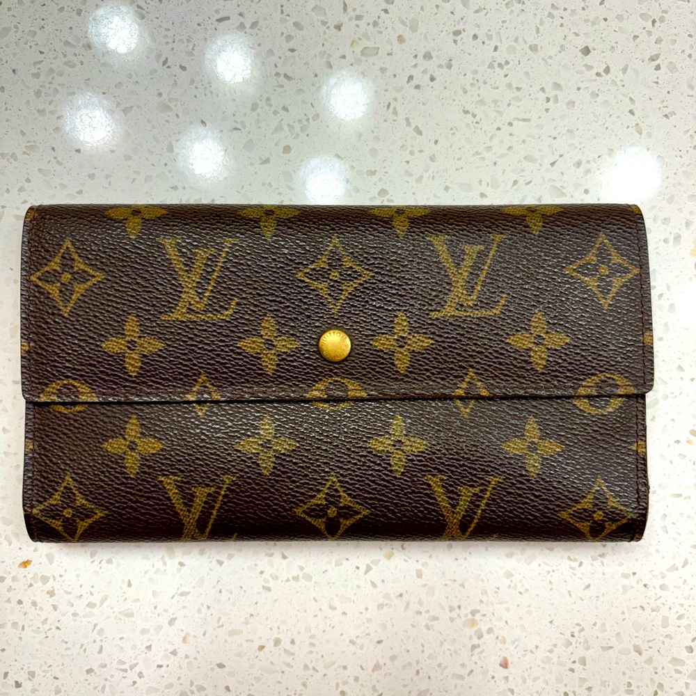 Louis Vuitton Sarah Wallet Monogram Canvas